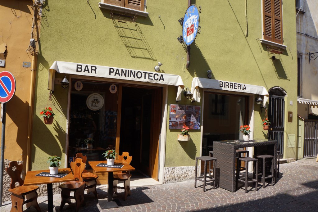 Lake Garda Cafe's and Bars - Taverna degli Scudi