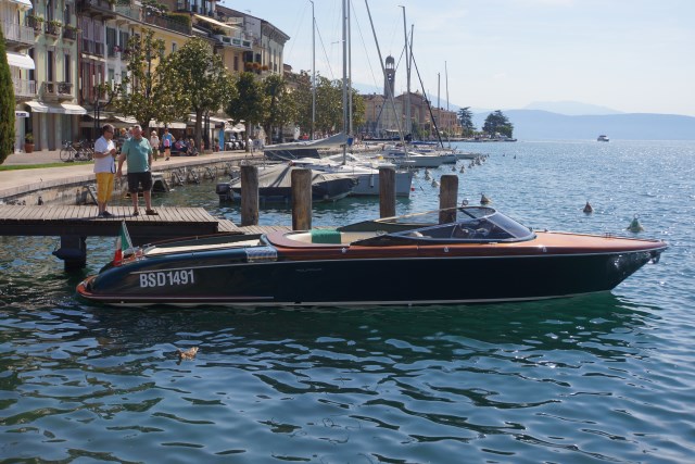 sailboat rental garda lake