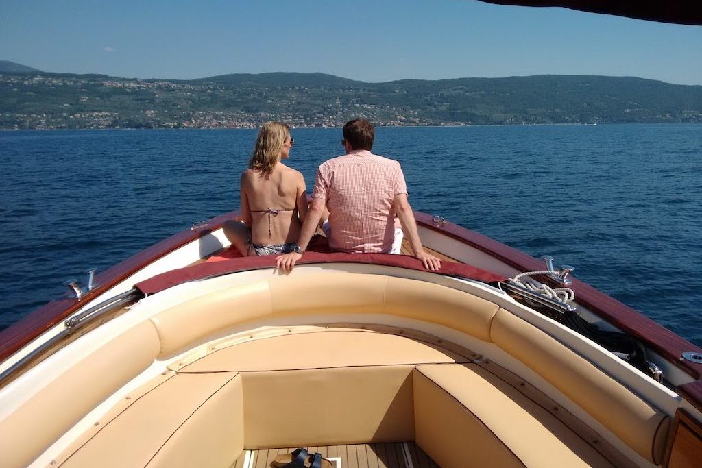Boat tours for small groups on Lake Garda